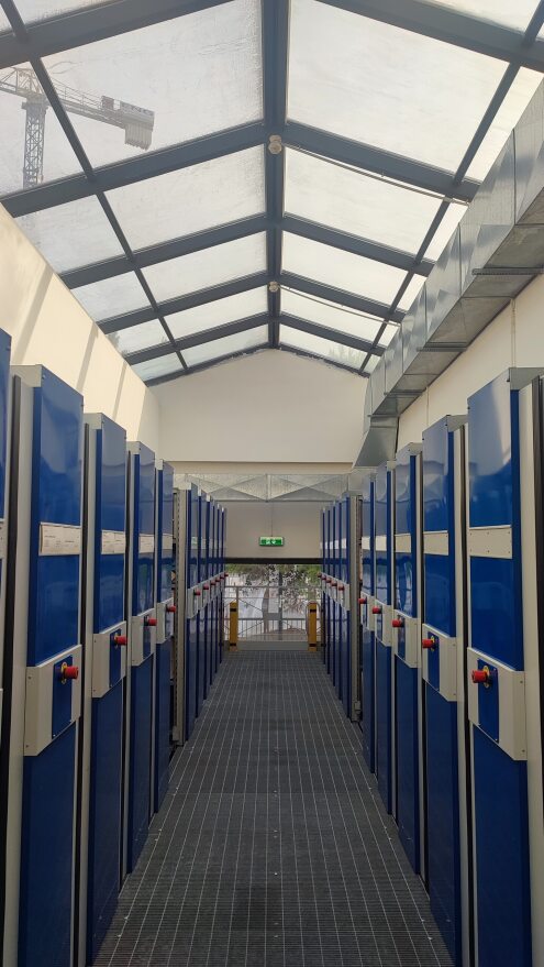 L’archivio conserva un immenso patrimonio documentario pari a circa 40 chilometri per un arco cronologico il cui nucleo più antico è compreso tra l’XI ed il XIX secolo.  Attraverso un’attenta e programmata attività di monitoraggio e verifica dello stato di conservazione delle raccolte e delle serie archivistiche, il personale del laboratorio esercita azioni dirette e indirette sui beni conservati, finalizzate a prevenirne danni di natura chimica, fisica e biologica e a ripristinarne l’integrità storica, estetica e funzionale.